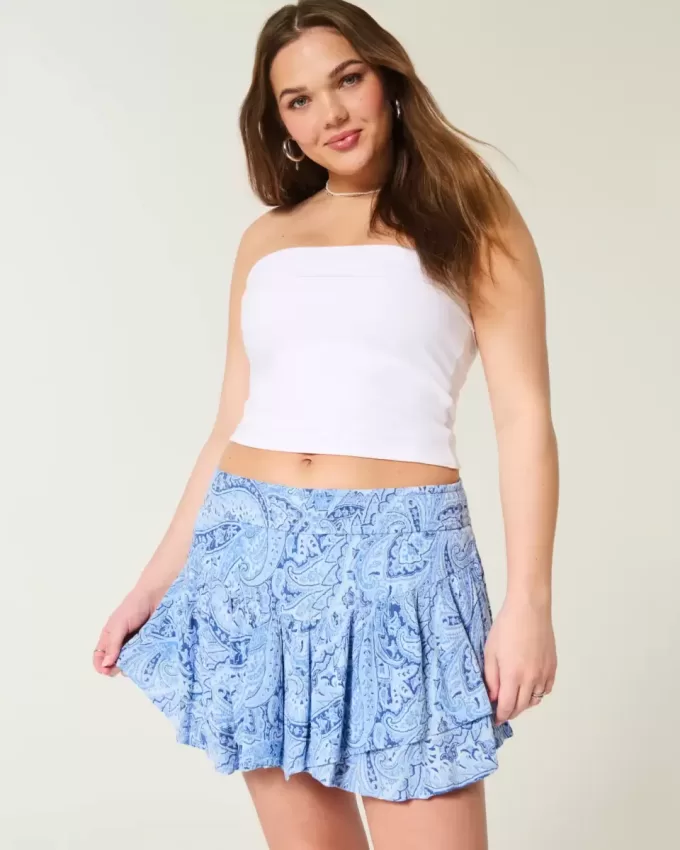 Abgestufter Mini-Skort mit asymmetrischem Saum Abgestufter Mini-Skort mit asymmetrischem Saum