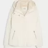 Allwetterjacke mit Kunstpelzfutter Allwetterjacke mit Kunstpelzfutter