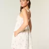 Babydoll-Minikleid mit Bindeträgern Babydoll-Minikleid mit Bindeträgern
