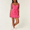 Babydoll-Minikleid mit V-Ausschnitt und Rüschen