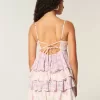 Babydoll-Minikleid mit V-Ausschnitt und Rüschen Babydoll-Minikleid mit V-Ausschnitt und Rüschen
