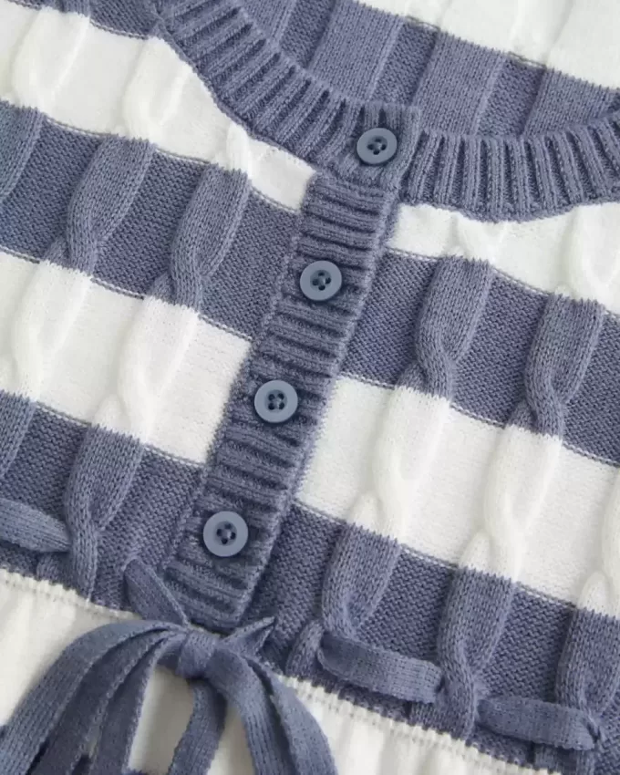 Babydoll-Pullover mit Zopfmuster Babydoll-Pullover mit Zopfmuster