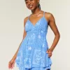Babydoll-Strampler mit offenem Rücken Babydoll-Strampler mit offenem Rücken