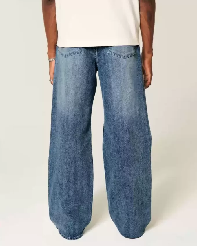 Baggy-Bootcut-Jeans im Waschmittelton Baggy-Bootcut-Jeans im Waschmittelton