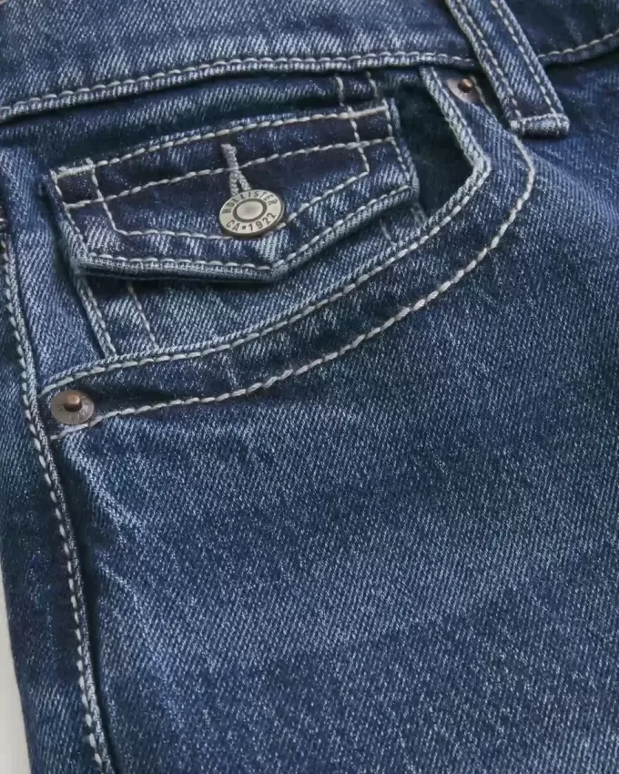 Baggy Bootcut-Jeans in dunkler Waschung Baggy Bootcut-Jeans in dunkler Waschung