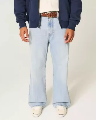 Baggy-Bootcut-Jeans in heller Waschung