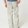 Baggy-Jeans mit Camouflage-Muster Baggy-Jeans mit Camouflage-Muster