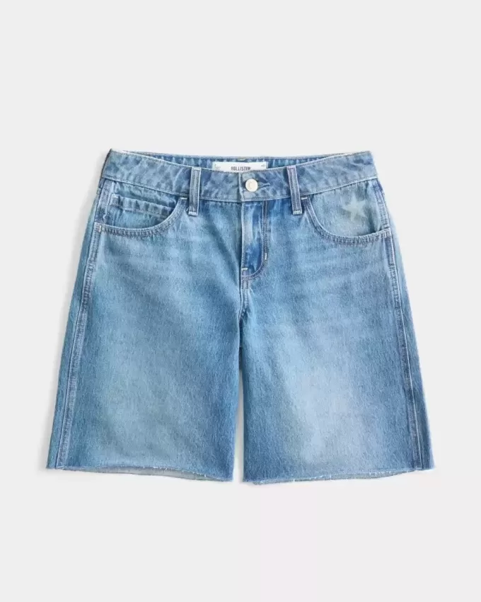 Baggy-Jeanshose mit niedriger Taille und mittlerer Waschung und Zahlengrafik