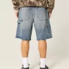 Baggy-Jeansshorts in dunkler Waschung Baggy-Jeansshorts in dunkler Waschung