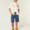 Baggy-Jeansshorts in mittlerer Waschung