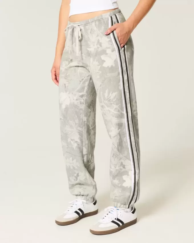 Baggy-Jogginghose aus Fleece mit Camouflage-Muster