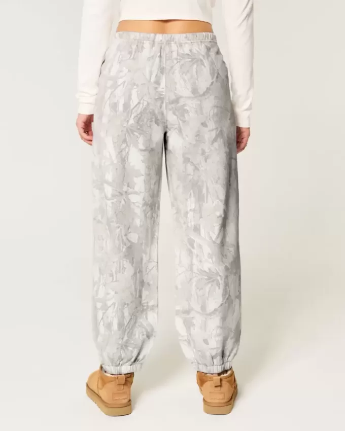 Baggy-Jogginghose aus Fleece mit Camouflage-Muster Baggy-Jogginghose aus Fleece mit Camouflage-Muster