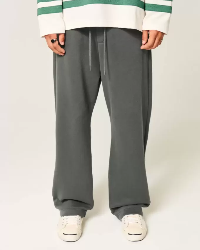 Baggy-Jogginghose mit Schlangenmuster Baggy-Jogginghose mit Schlangenmuster
