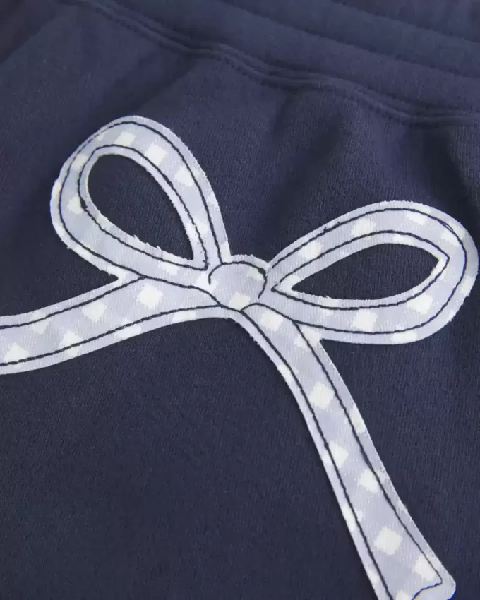 Baggy-Jogginghose mit Schleifengrafik Baggy-Jogginghose mit Schleifengrafik