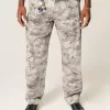 Baggy-Malerjeans im Camouflage-Design Baggy-Malerjeans im Camouflage-Design
