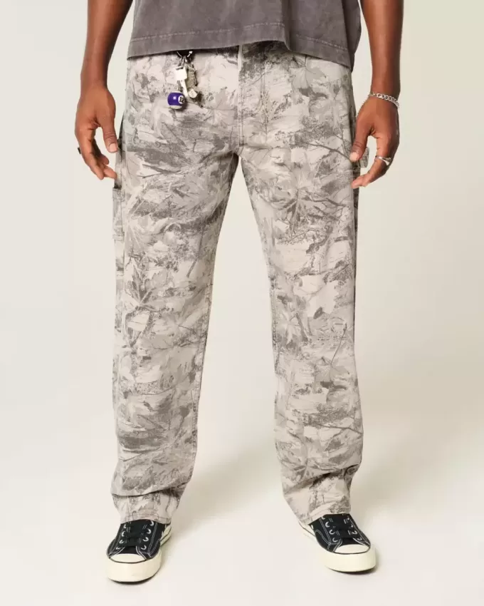Baggy-Malerjeans im Camouflage-Design Baggy-Malerjeans im Camouflage-Design