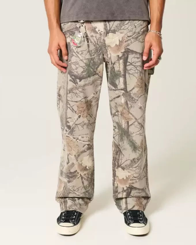 Baggy-Malerjeans mit Camouflage-Muster Baggy-Malerjeans mit Camouflage-Muster