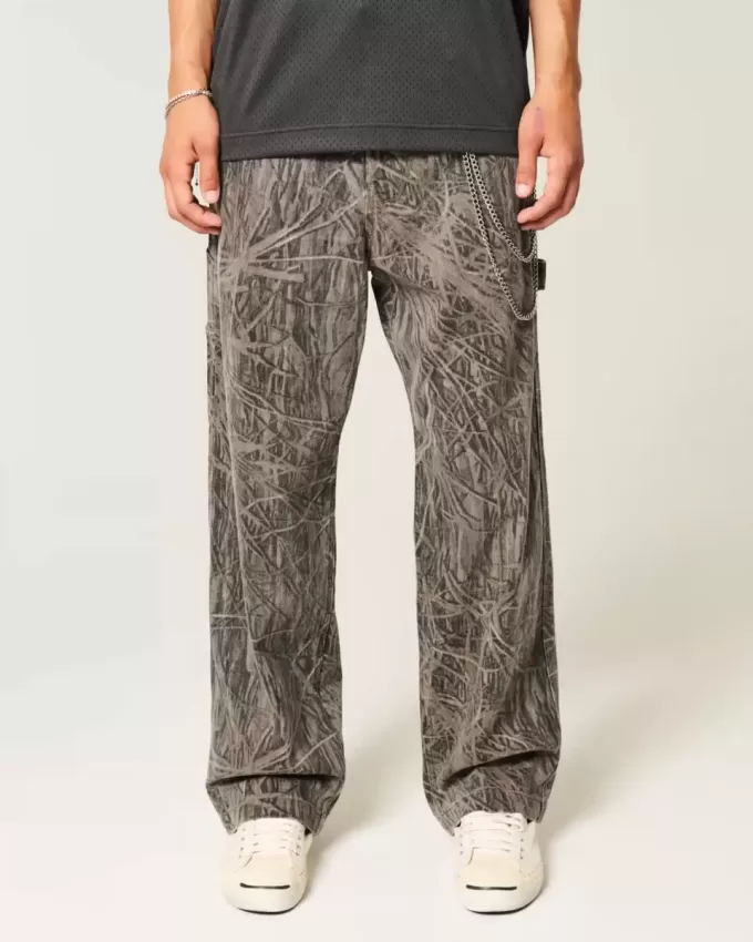 Baggy-Malerjeans mit Camouflage-Muster Baggy-Malerjeans mit Camouflage-Muster