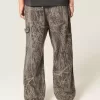Baggy-Malerjeans mit Camouflage-Muster Baggy-Malerjeans mit Camouflage-Muster