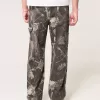Baggy-Malerjeans mit Camouflage-Muster Baggy-Malerjeans mit Camouflage-Muster