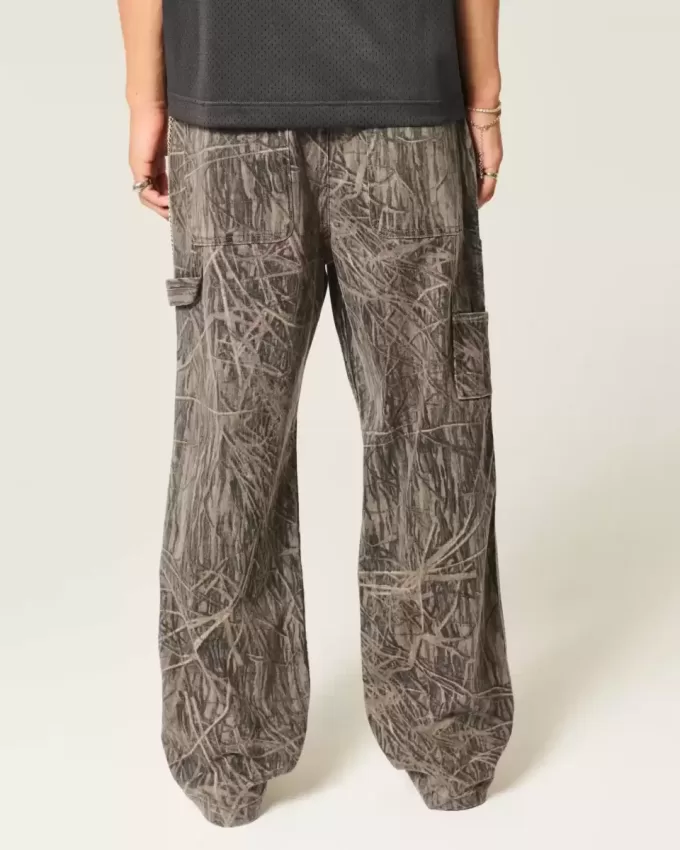 Baggy-Malerjeans mit Camouflage-Muster Baggy-Malerjeans mit Camouflage-Muster