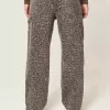 Baggy-Malerjeans mit Leopardenmuster Baggy-Malerjeans mit Leopardenmuster