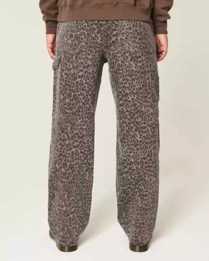 Baggy-Malerjeans mit Leopardenmuster Baggy-Malerjeans mit Leopardenmuster