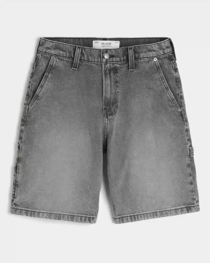Baggy-Malershorts aus verwaschenem schwarzem Denim Baggy-Malershorts aus verwaschenem schwarzem Denim