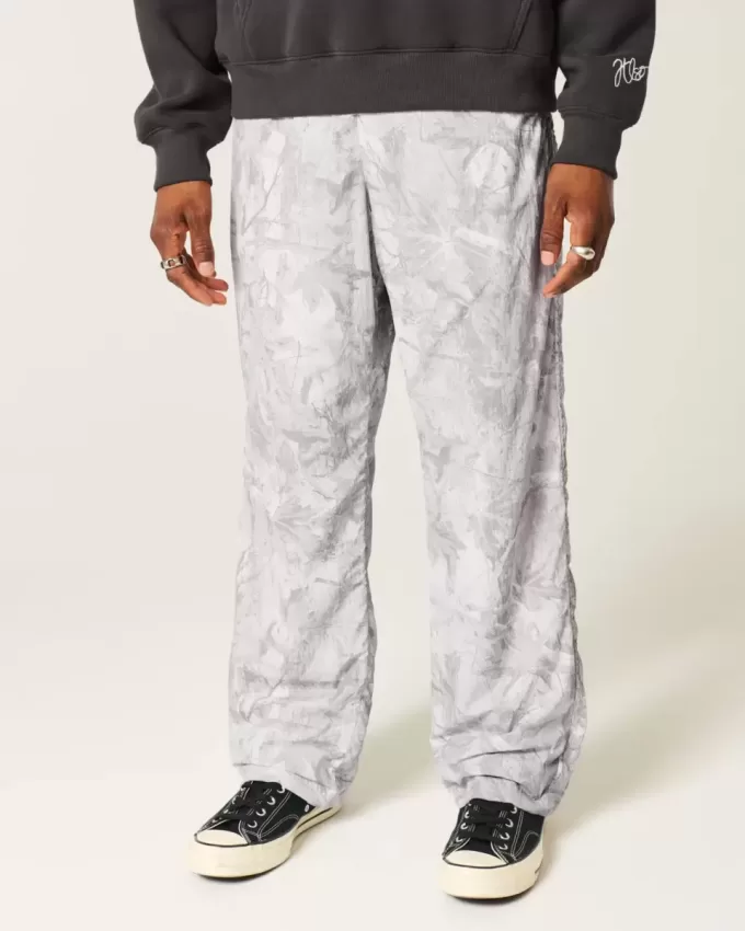 Baggy-Trainingshose mit Camouflage-Muster Baggy-Trainingshose mit Camouflage-Muster