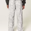 Baggy-Trainingshose mit Camouflage-Muster Baggy-Trainingshose mit Camouflage-Muster