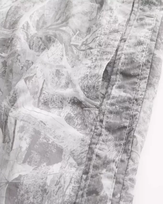 Baggy-Trainingshose mit Camouflage-Muster Baggy-Trainingshose mit Camouflage-Muster