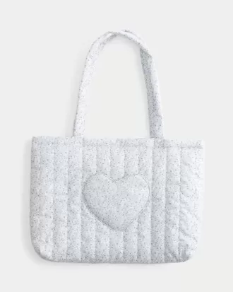 Übernachtungstasche mit Herztasche