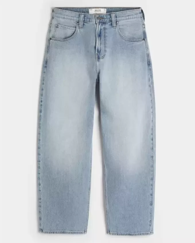 Bestickte Baggy-Skaterjeans in heller Waschung Bestickte Baggy-Skaterjeans in heller Waschung