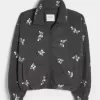Bestickte Sherpa-Fleecejacke Bestickte Sherpa-Fleecejacke