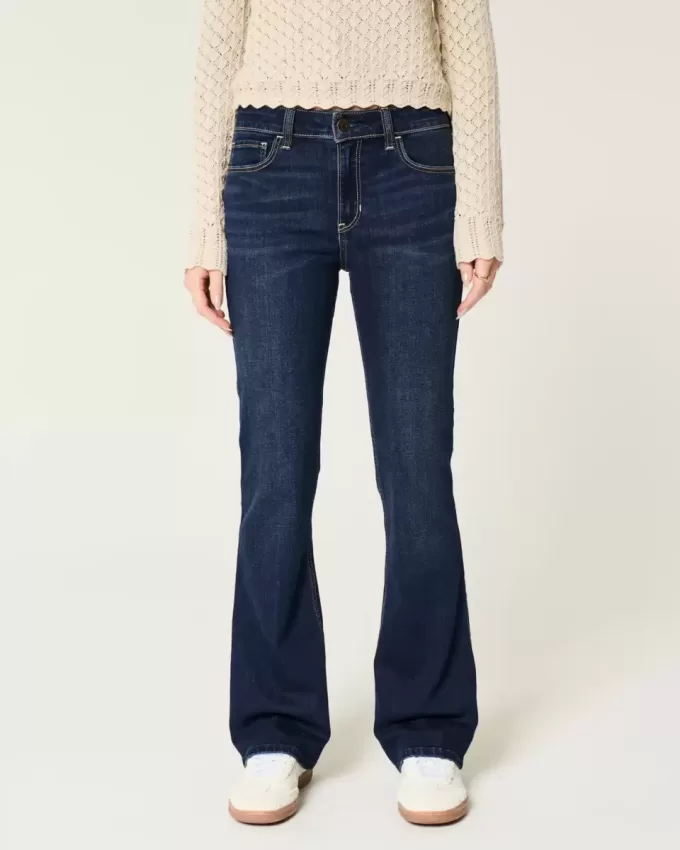 Bootcut-Jeans mit mittlerer Leibhöhe und dunkler Waschung