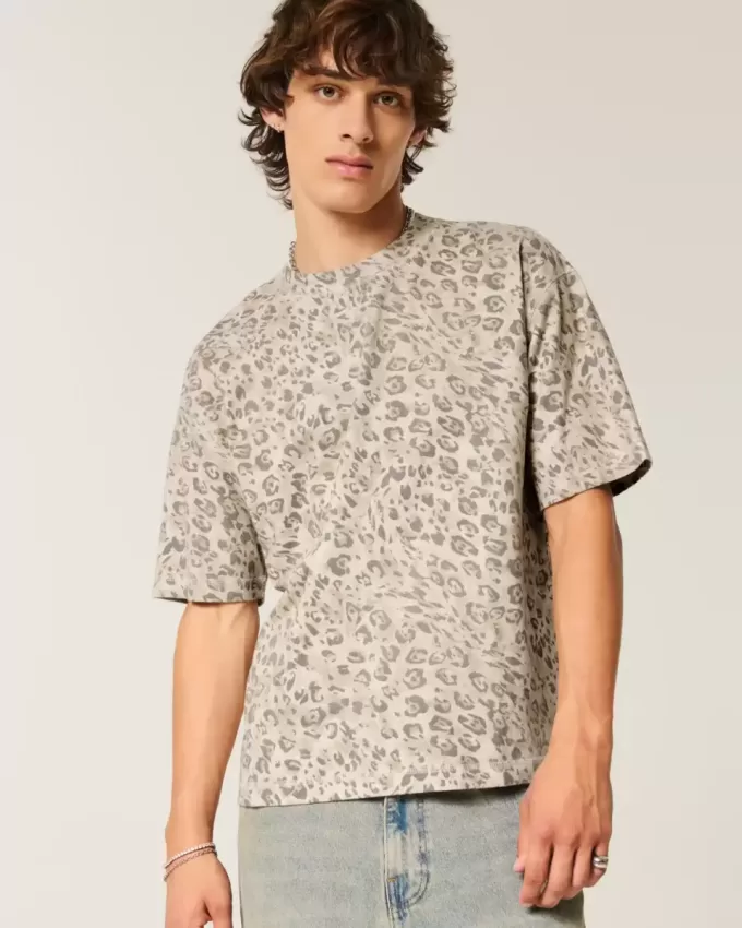 Boxy Crop Heavyweight T-Shirt mit Rundhalsausschnitt und Leopardenmuster Boxy Crop Heavyweight T-Shirt mit Rundhalsausschnitt und Leopardenmuster
