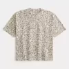 Boxy Crop Heavyweight T-Shirt mit Rundhalsausschnitt und Leopardenmuster Boxy Crop Heavyweight T-Shirt mit Rundhalsausschnitt und Leopardenmuster