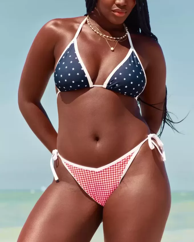Cheeky-Bikinihose mit seitlicher Schnürung Cheeky-Bikinihose mit seitlicher Schnürung