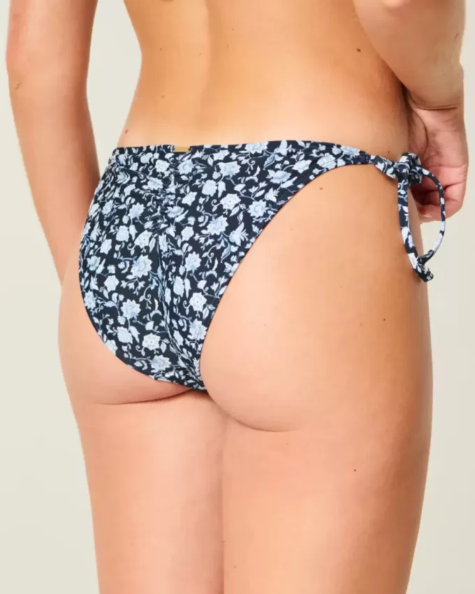 Cheeky-Bikinihose mit seitlicher Schnürung und Häkelbesatz Cheeky-Bikinihose mit seitlicher Schnürung und Häkelbesatz