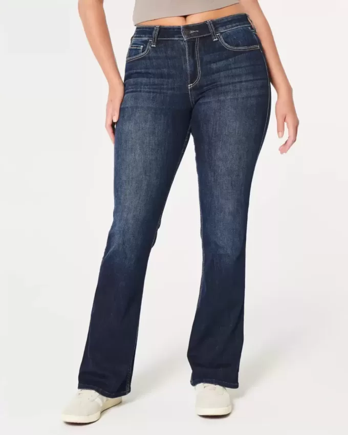 Curvy Bootcut-Jeans mit mittlerer Leibhöhe und dunkler Waschung Curvy Bootcut-Jeans mit mittlerer Leibhöhe und dunkler Waschung