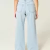 Curvy High-Rise Baggy-Jeans in heller Waschung