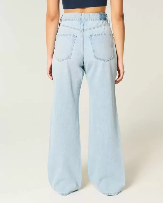 Curvy High-Rise Baggy-Jeans in heller Waschung