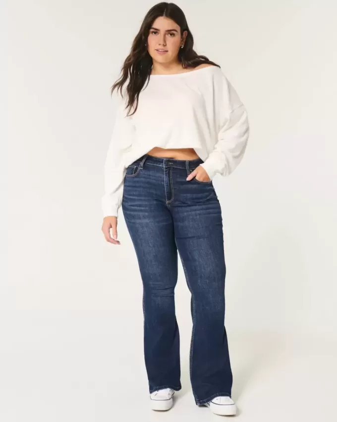 Curvy High-Rise Flare Jeans in dunkler Waschung Curvy High-Rise Flare Jeans in dunkler Waschung