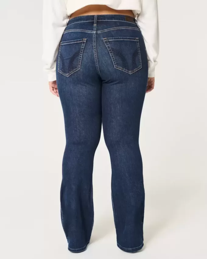 Curvy High-Rise Flare Jeans in dunkler Waschung Curvy High-Rise Flare Jeans in dunkler Waschung