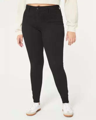 Curvy High-Rise-Jeansleggings in Schwarz Curvy High-Rise-Jeansleggings in Schwarz