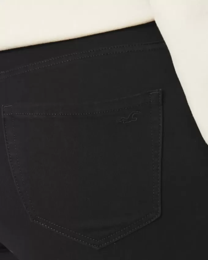 Curvy High-Rise-Jeansleggings in Schwarz Curvy High-Rise-Jeansleggings in Schwarz