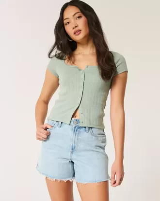 Curvy High-Rise-Jeansshorts in heller Waschung, 5 Zoll