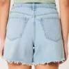 Curvy High-Rise-Jeansshorts in heller Waschung, 5 Zoll Curvy High-Rise-Jeansshorts in heller Waschung, 5 Zoll