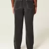 Curvy High-Rise Straight Jeans in verwaschenem Schwarz Curvy High-Rise Straight Jeans in verwaschenem Schwarz