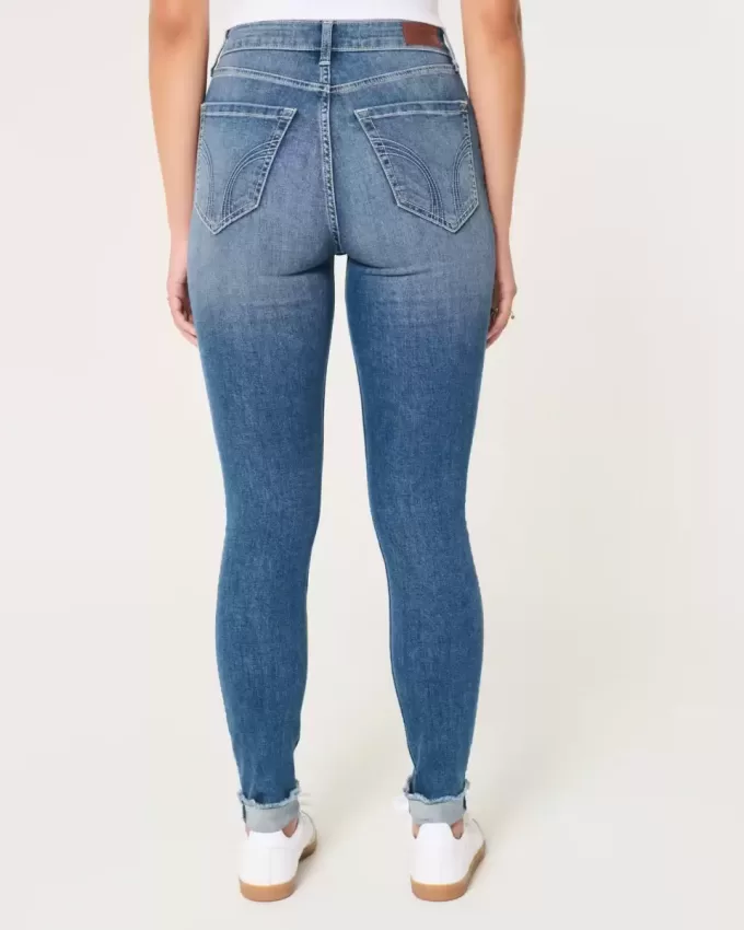 Curvy High-Rise Super Skinny Jeans in mittlerer Waschung Curvy High-Rise Super Skinny Jeans in mittlerer Waschung
